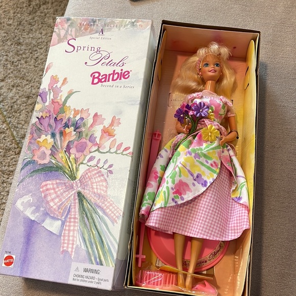 Spring Petals Barbie Doll Blonde Second in Series Avon Exclusive Special… - Picture 4 of 9